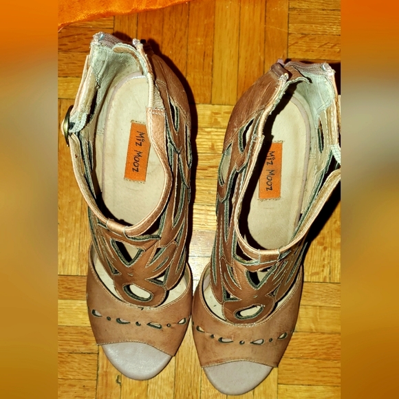 [7.5] Miz Mooz ~ Tallis Wedge Leather Sandals - Picture 3 of 13